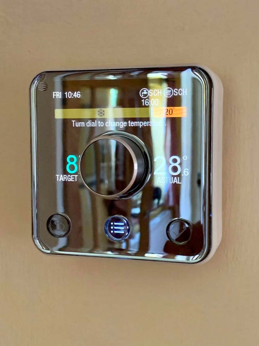 Digital Thermostat installed by Airos